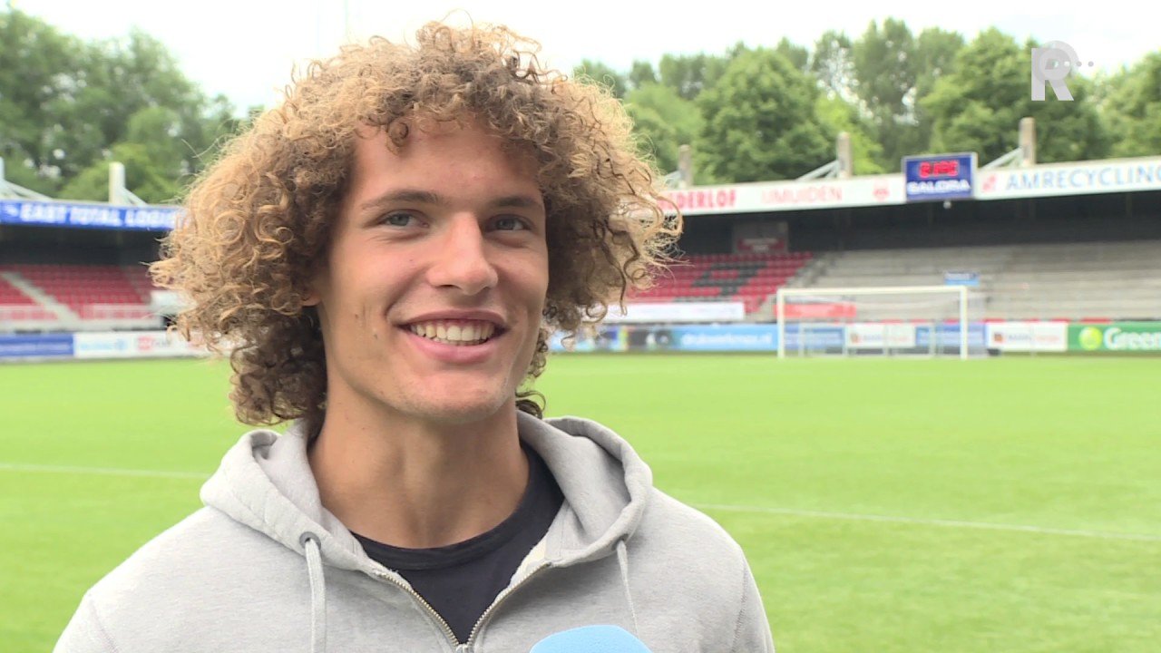 Wout Faes Biography