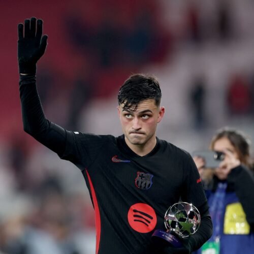 Pedri Biography, age, height, wife, salary, stats, FIFA, current club, injury, position, games, nationality, jersey number, net worth, wikipedia