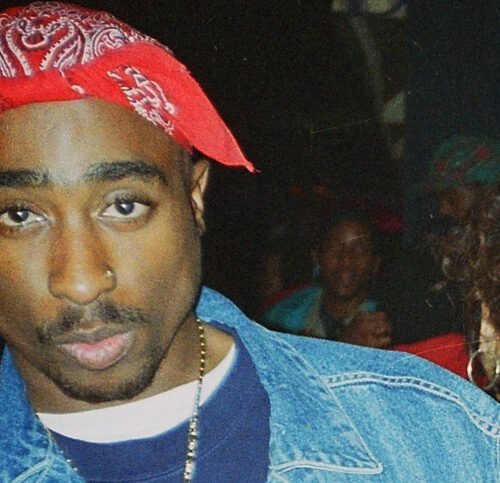 Tupac Shakur Biography, Height, Age, Wife, Family, Parents, Children, Songs, Movies, Death, Murder Case, Net Worth & Latest News
