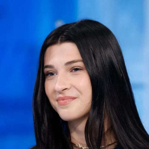 Phoebe Gates Biography, Age, Height, Boyfriend, Family, Parents, Education, Career & Net Worth