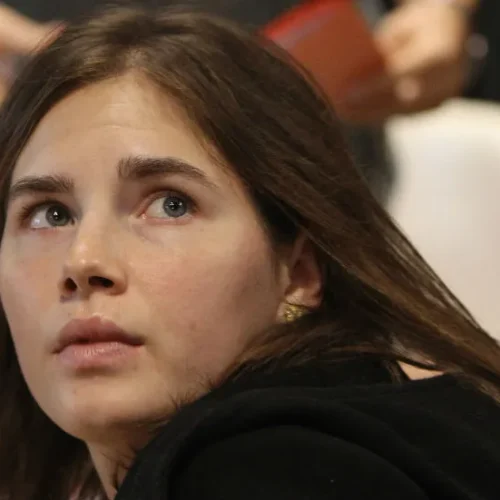 Amanda Knox Biography, Husband, Meredith Kercher Case, Net Worth, Height, Age & Children