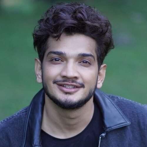 Munawar Faruqui Biography, Age, Height, Wife, Family, Children, Comedy Career, Bigg Boss, Songs, Shows & Net Worth