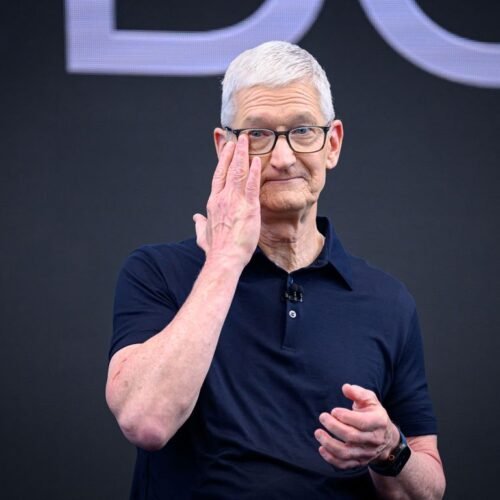 Tim Cook Biography 2026: Age, Net Worth & Apple Career